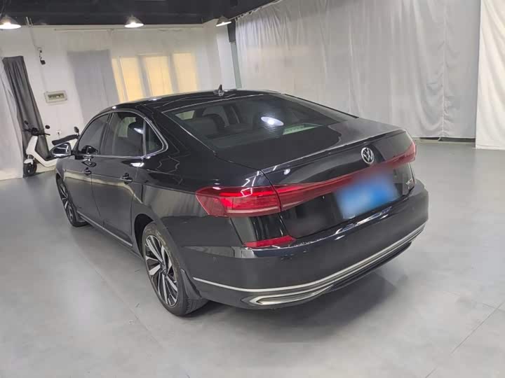 Фото 5 - Volkswagen Passat