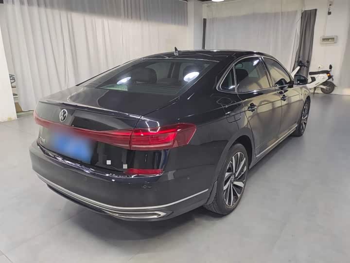 Фото 7 - Volkswagen Passat