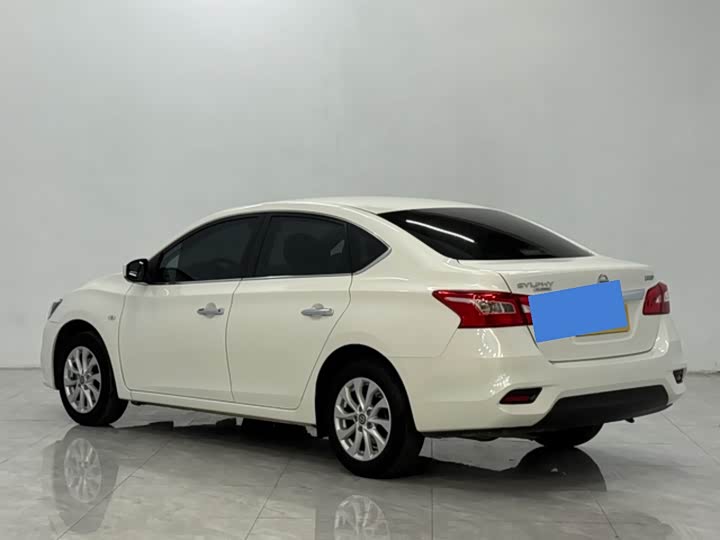 Фото 4 - Nissan Sylphy