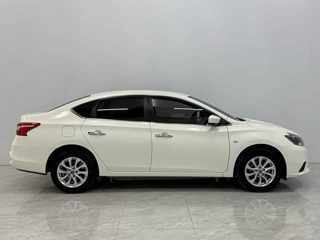 Фото 5 - Nissan Sylphy