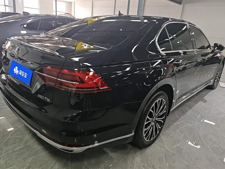 Фото 3 - Volkswagen Phideon