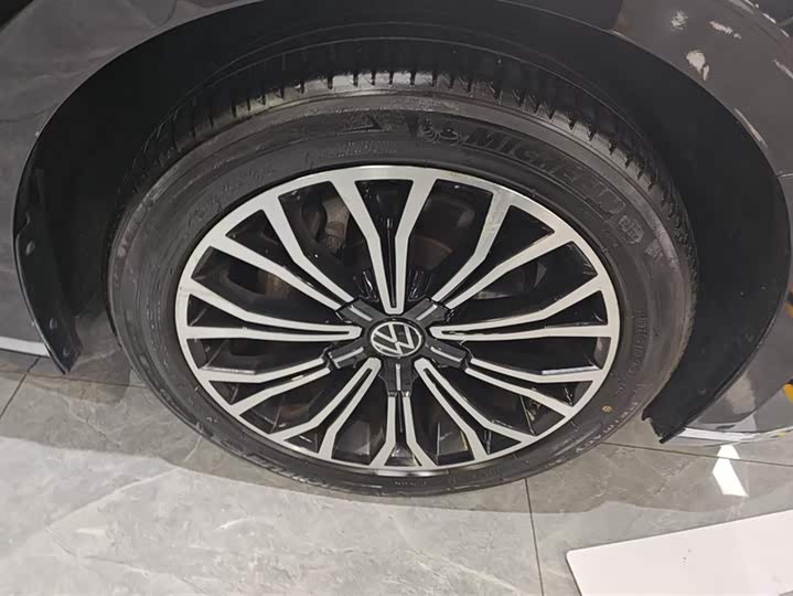 Фото 6 - Volkswagen Phideon