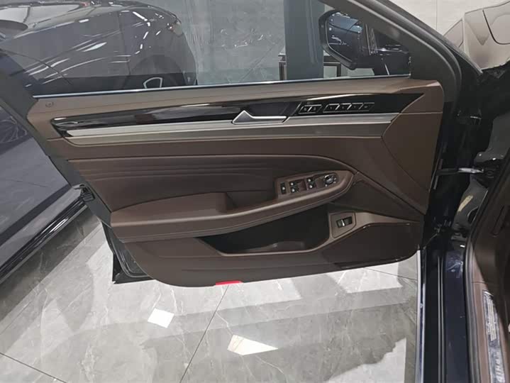 Фото 7 - Volkswagen Phideon