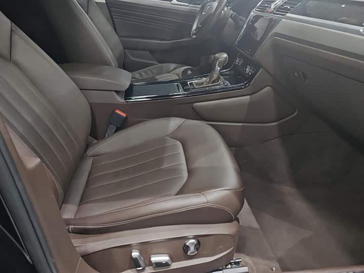 Фото 8 - Volkswagen Phideon