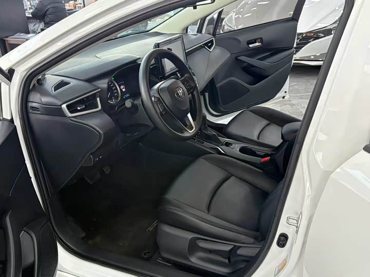 Фото 4 - Toyota Corolla