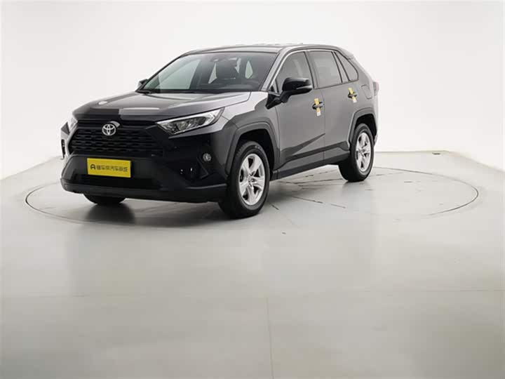 Фото 1 - Toyota RAV4