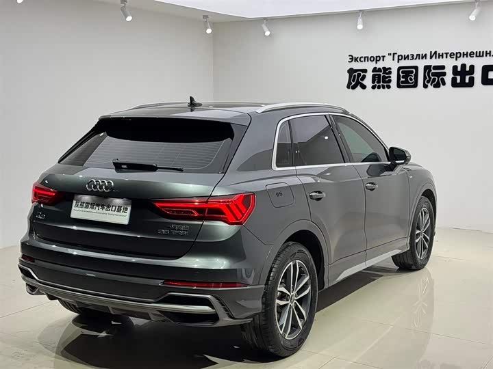 Фото 4 - Audi Q3