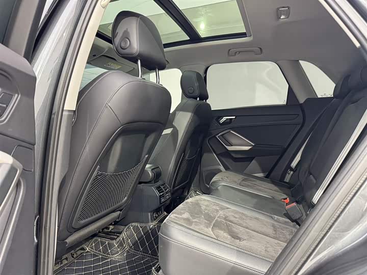 Фото 9 - Audi Q3