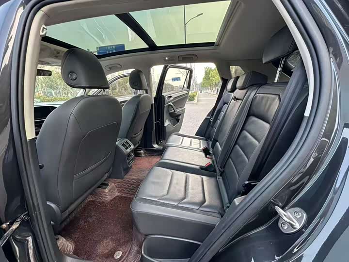 Фото 9 - Volkswagen Tayron