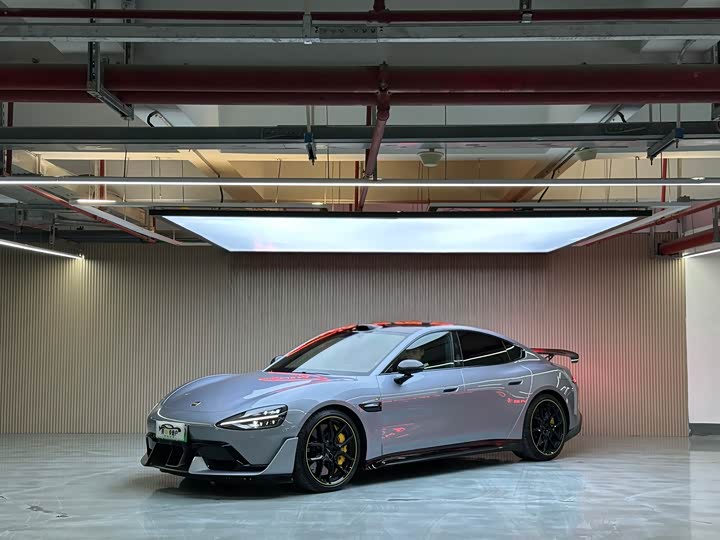 Фото 1 - Xiaomi SU7 Ultra