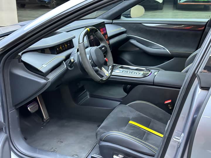 Фото 7 - Xiaomi SU7 Ultra