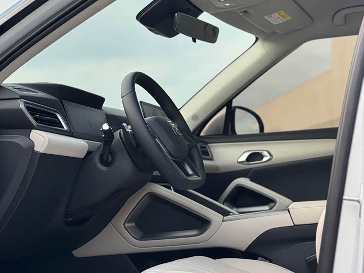 Фото 4 - BYD Yuan Up