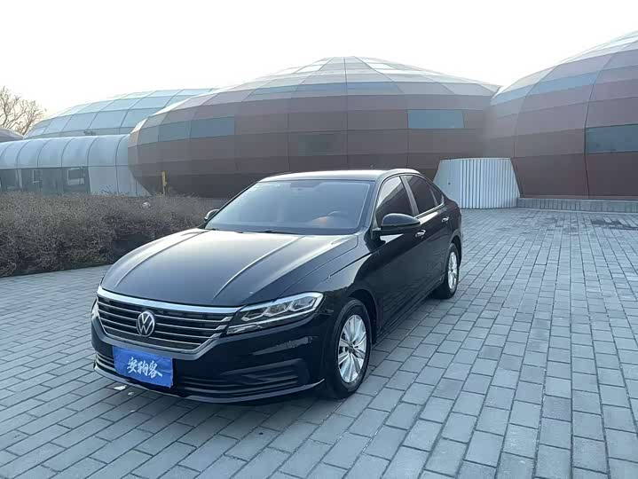 Фото 1 - Volkswagen Lavida