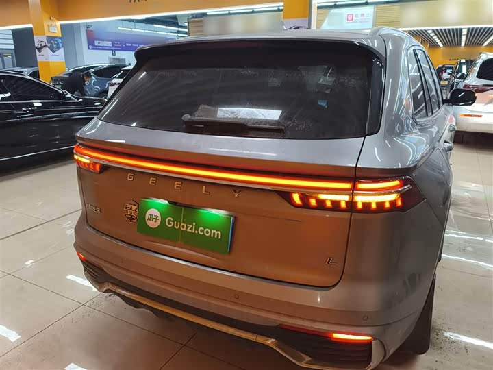 Фото 6 - Geely Monjaro