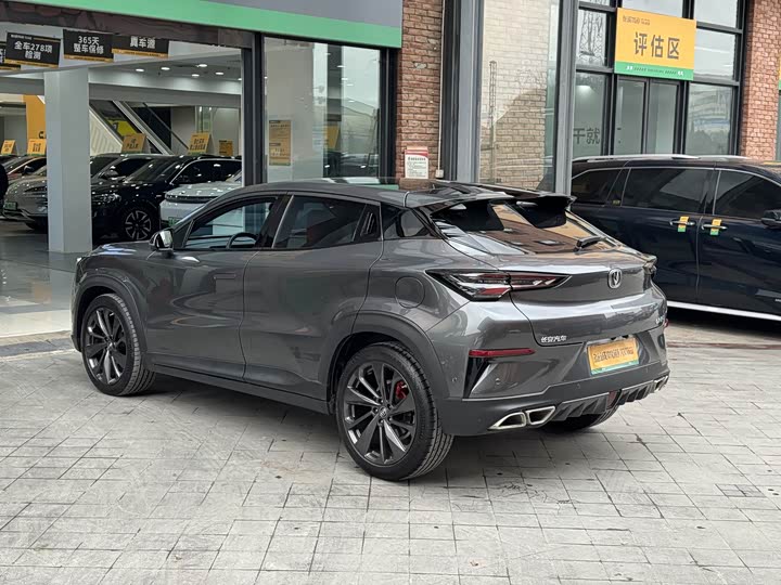 Фото 6 - Changan UNI-T