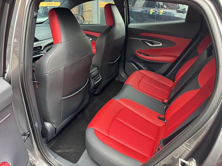 Фото 9 - Changan UNI-T