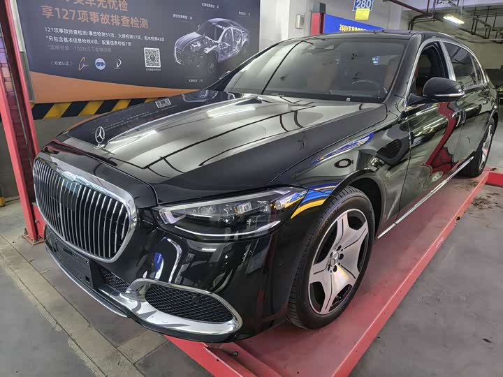 Фото 1 - Mercedes-Benz Maybach S-Class