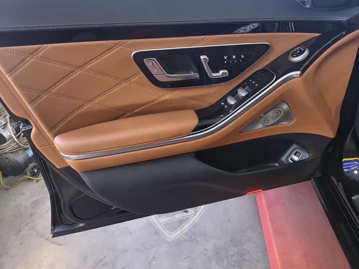 Фото 6 - Mercedes-Benz Maybach S-Class