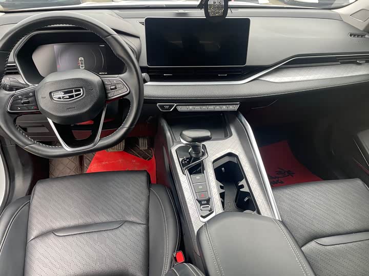 Фото 7 - Geely Preface