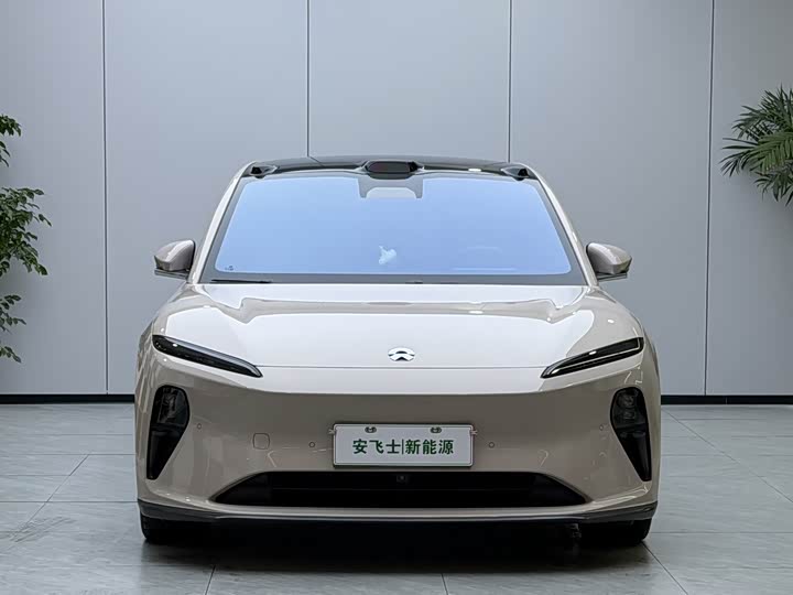 Фото 2 - Nio ET5