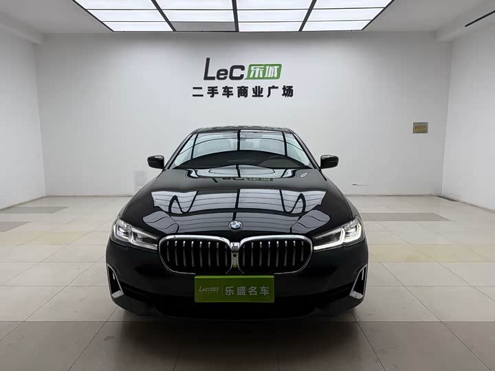 Фото 3 - BMW 5 Series