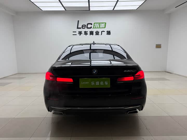 Фото 5 - BMW 5 Series