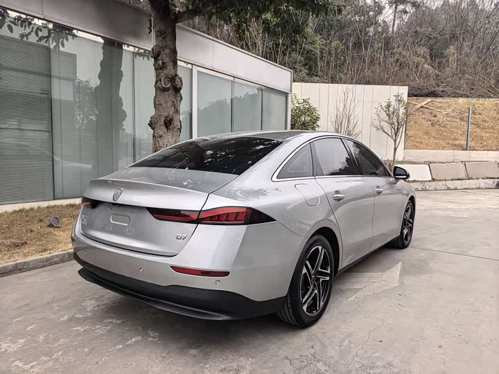 Фото 5 - Roewe D7