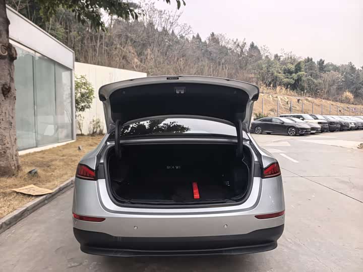 Фото 7 - Roewe D7