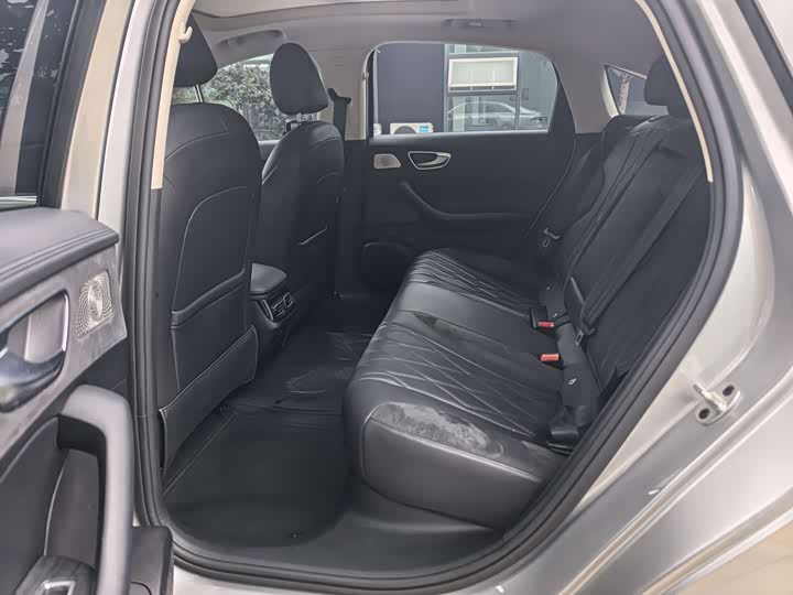 Фото 9 - Roewe D7