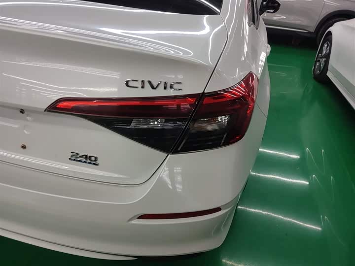 Фото 8 - Honda Civic