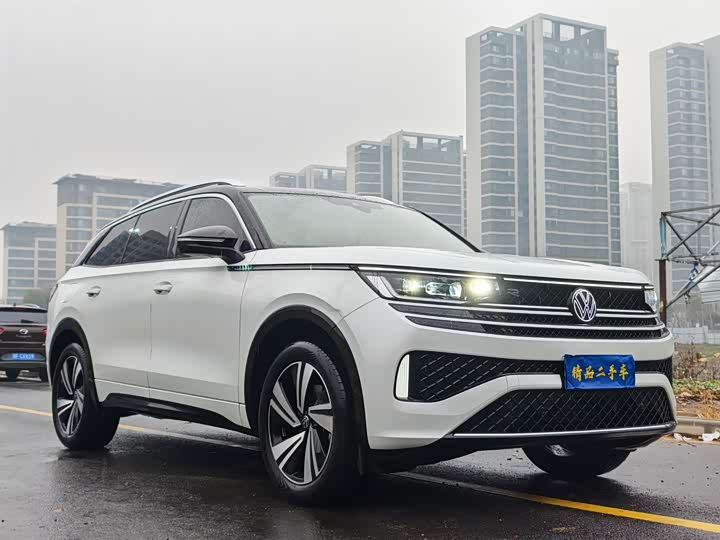 Фото 3 - Volkswagen Tavendor