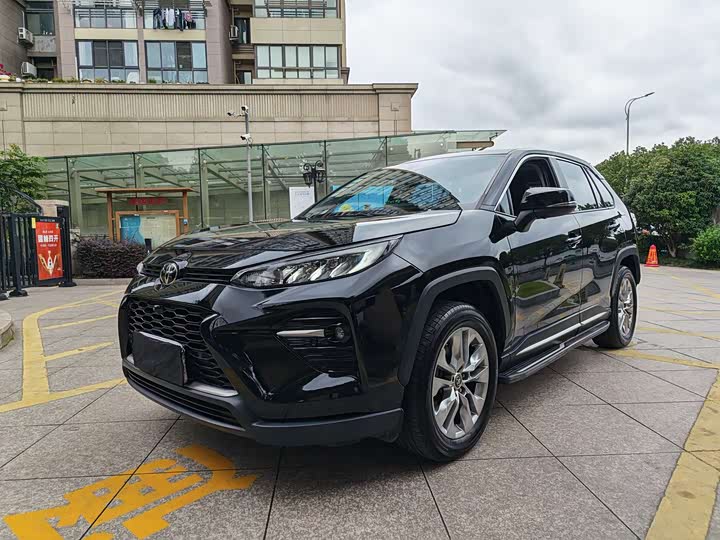 Фото 1 - Toyota Wildlander