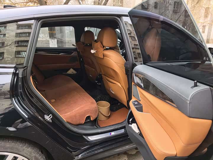 Фото 8 - BMW 6 Series GT