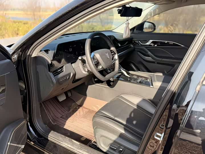 Фото 4 - Bestune B70