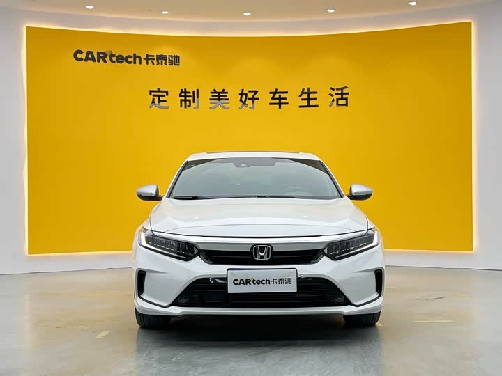 Фото 2 - Honda Inspire