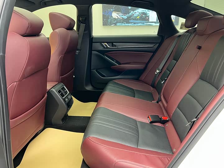 Фото 7 - Honda Inspire