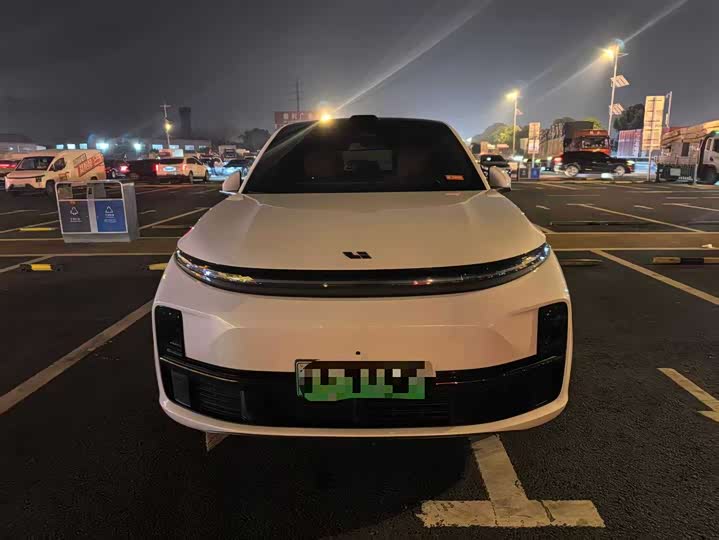 Фото 2 - LiXiang L7