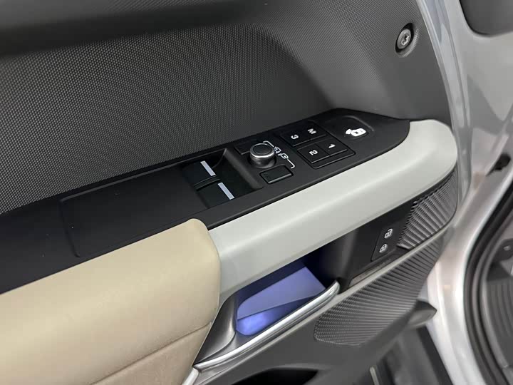 Фото 6 - Land Rover Defender