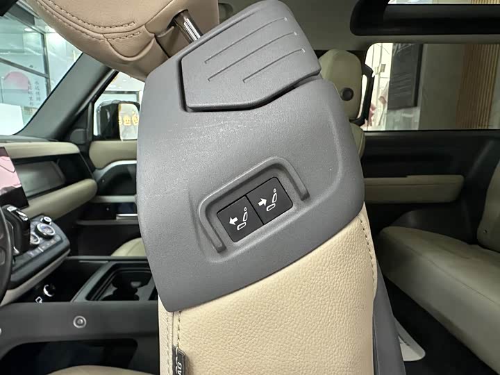 Фото 9 - Land Rover Defender