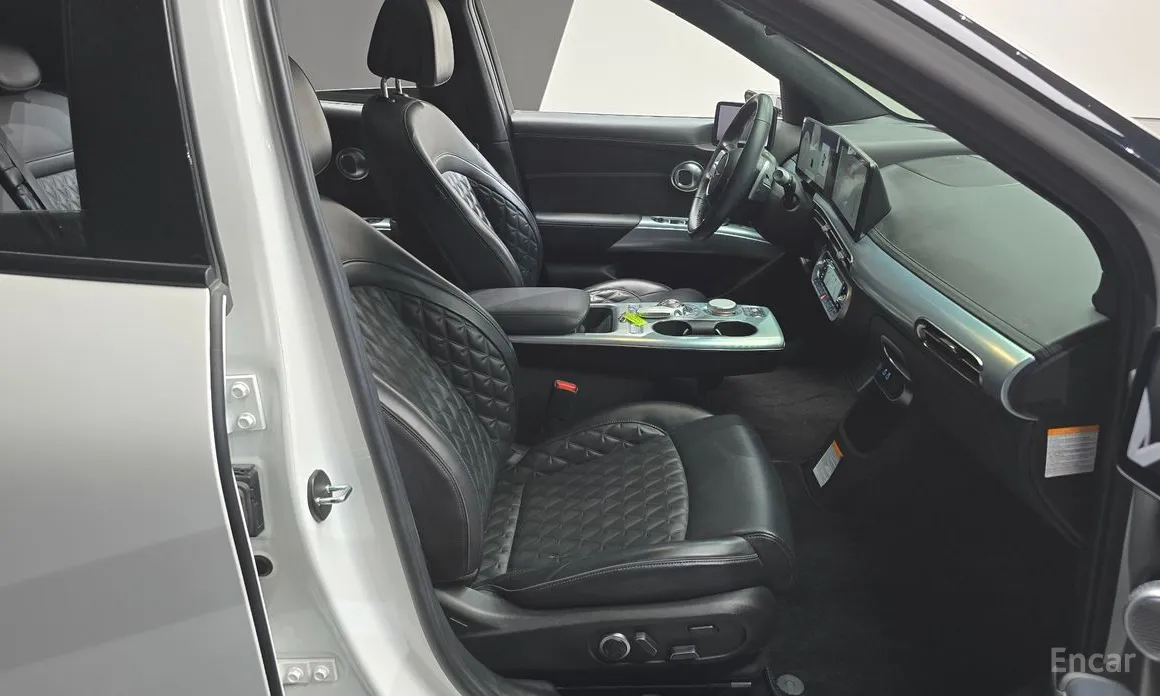 Фото 10 - Genesis GV60