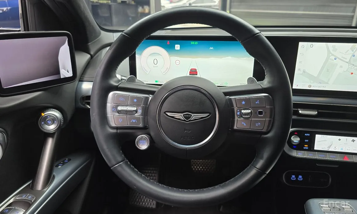 Фото 13 - Genesis GV60