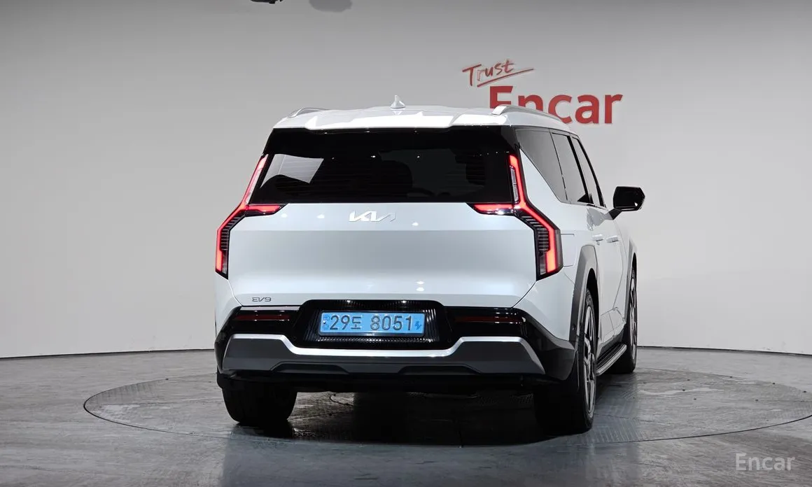Фото 4 - Kia EV9
