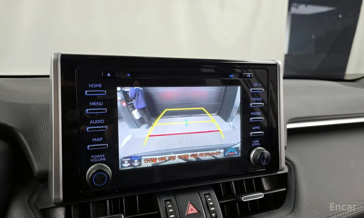 Фото 15 - Toyota RAV4