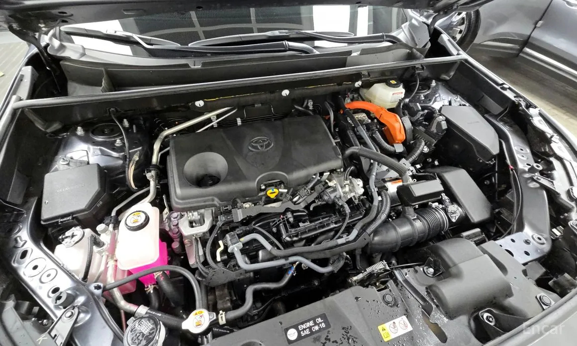 Фото 6 - Toyota RAV4