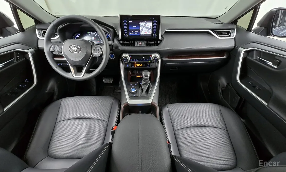 Фото 7 - Toyota RAV4