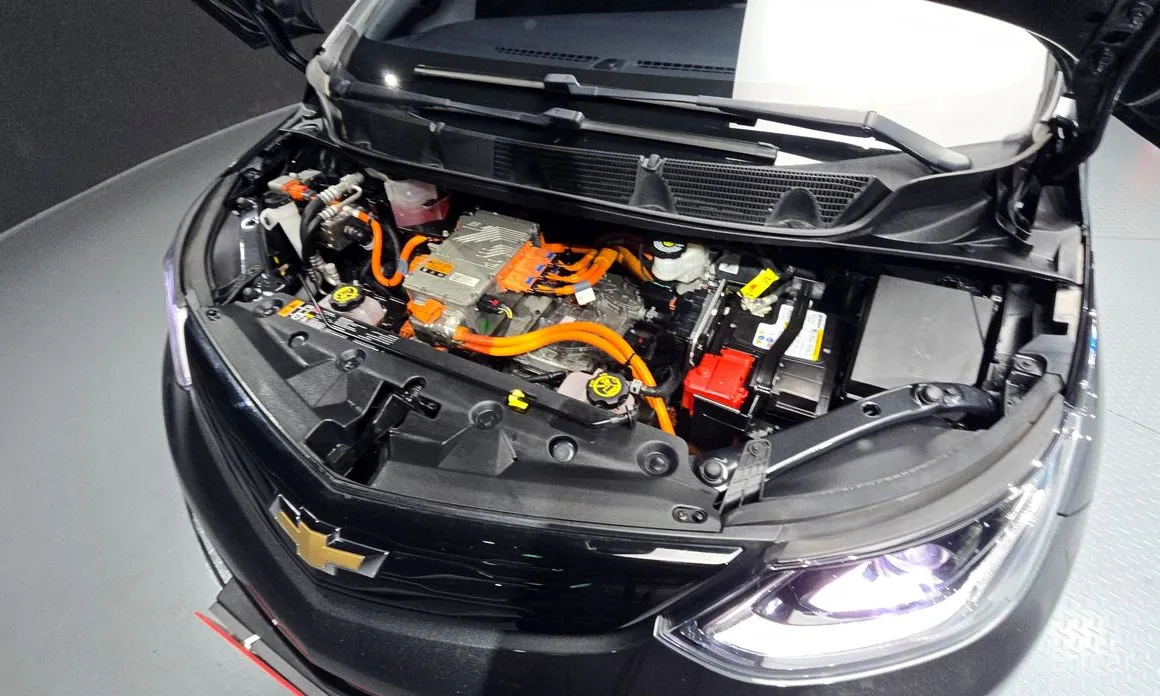 Фото 6 - Chevrolet Bolt EV