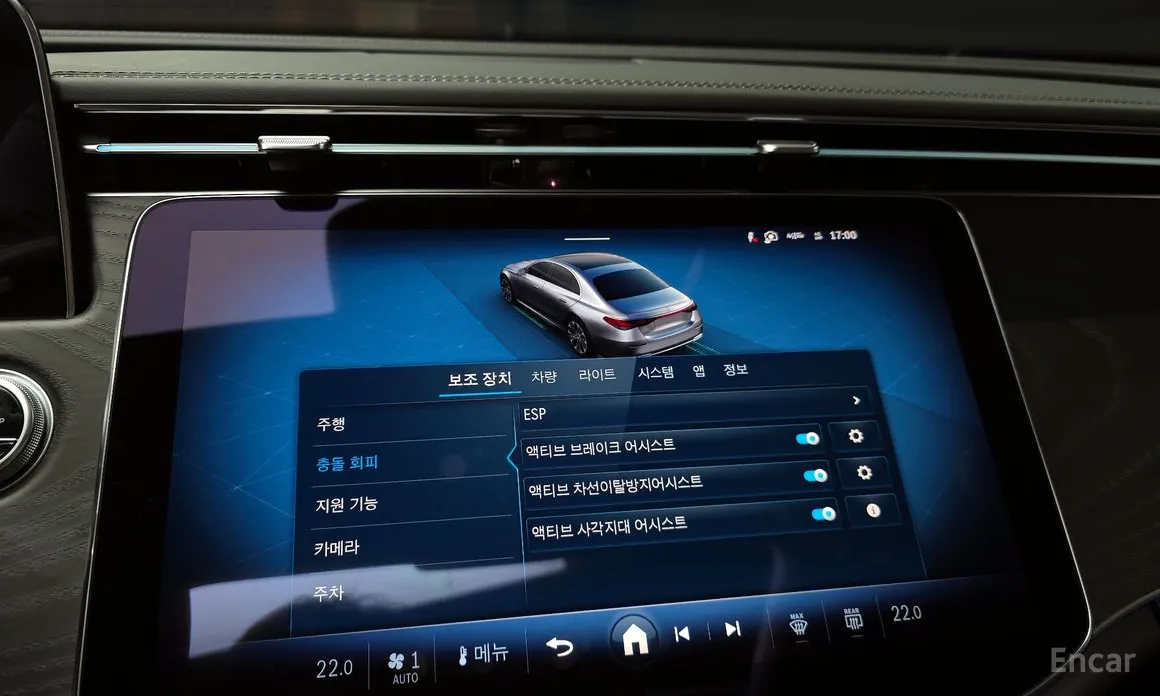 Фото 15 - Mercedes-Benz E-Class