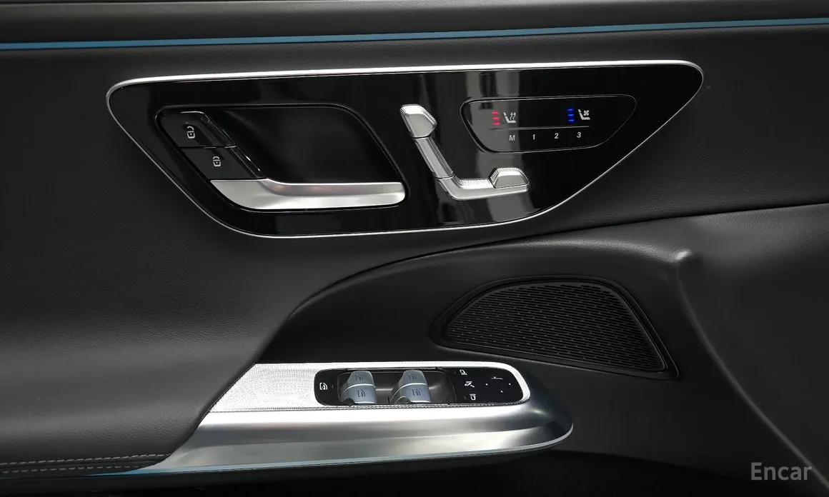 Фото 18 - Mercedes-Benz E-Class