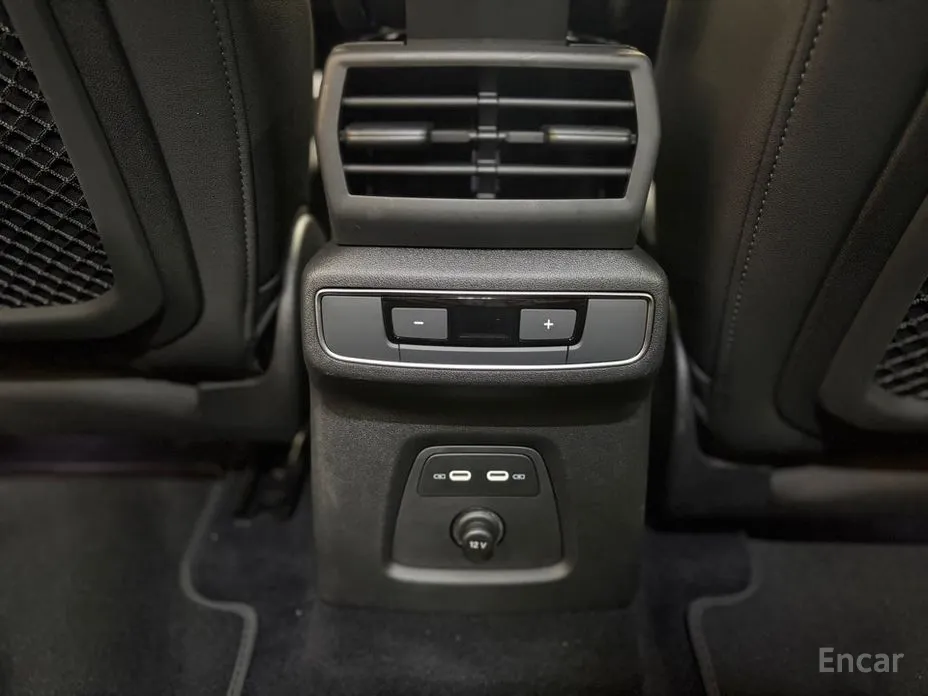 Фото 20 - Audi Q4 e-tron