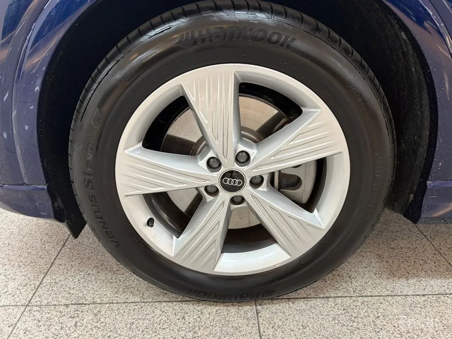 Фото 5 - Audi Q4 e-tron